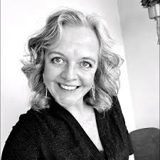 Afgelopen maandag was er weer een 'Onwijze Moeders' bij IKC Blink in  Schiedam. Kimberley Kornelisse van Stichting Aanzet, wijkagent Sharona  (Schiedam Nieuwland) en Franka Fortuin van KomKids…