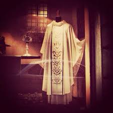 italia italy roma rome alter romancatholicism bishop holyshop shopwindow fashion holyfashion liturgy liturgical vestment lit turgi hồ ly liturgy