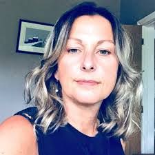 Lorna Oconnell's Instagram, Twitter & Facebook