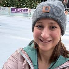 Has anyone had success attaching a Salomon quiver to a UD ultra vesta? I  don't like wearing the poles