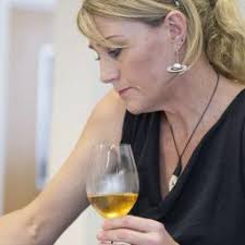 Unravelling the aromatics of white wines