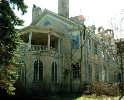 Pin By Chelsea O Connell On Abandoned Old Abandoned Houses Abandoned Places Abandoned Mansions