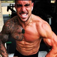 I always say it's better stay ready than to get ready… But for those that  might need a starting gun 🔫 Summers coming… Might be time to tighten it  up!!! Lessgooooo . . . #