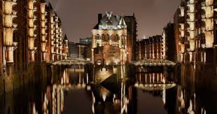 Wasserschloss Hamburg Wasserschloss Speicherstadt In Hamburg Romantische Restaurants Restaurant Am Wasser Restaurant Hamburg