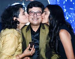 Pix Sachin Pilgaonkar S 60th Birthday Bash Rediff Com Movies तुमच्या curiosity ला full stop देण्यासाठी. sachin pilgaonkar s 60th birthday bash