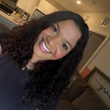 Why is it such a mystery as to what kind of car sparkle Megan drives ? 😂😂