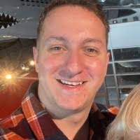 Cameron Middleton's Instagram, Twitter & Facebook