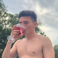 Denis Caballero (@deniscaballeroo)