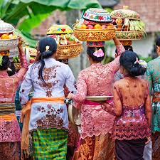 Calculate time difference between balikpapan, east kalimantan, indonesia and other locations. Indonesian Greetings How To Say Hello In Indonesia
