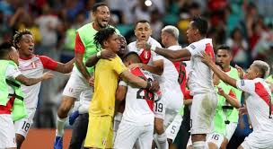 La moins chère est en avion depuis sao paulo, ce qui coûte $201. Copa America Tombeur Du Chili Le Perou Rejoint Le Bresil En Finale Sport By Tn