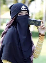  Niqabis