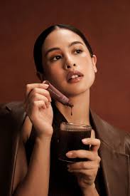 Maudy Ayunda Mendukung Project Reforestasi di Kalimantan dengan Lip Butter  Balm