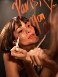 Quick pics @ the bar? 🍻 thank you @snakeandjakeschristmasclub for the  vibes 💚