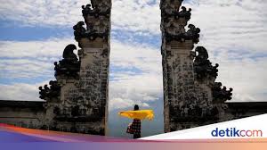 Di kementerian tersebut, terdiri dari 17 kelas jabatan. Mampukah Pariwisata Bali Bertahan Di Tengah Badai Corona