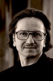 Conheça 9 Tipos de Janela que Trazem Luz e Ar Fresco para o seu Banheiro