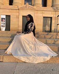 Hijabi Slays On Instagram The Golden Hour Djamyyyyy Phillyprom Duvalpr Prom Girl Dresses Hijab Evening Dress Muslimah Dress