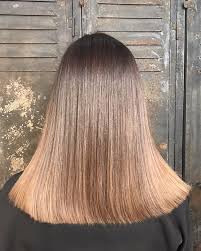 Inspiration Coloration Ombre Hair Brune Et Coupe Par Le Salon De Coiffure La Recreation En 2020 Cheveux Cheveux Blancs Belles Couleurs De Cheveux