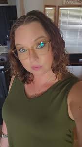 What is a good hair diffuser for drying curly hair effectively?