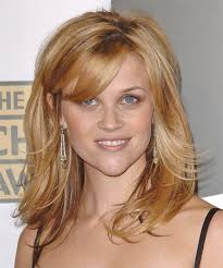 This is a simple yet statement hairstyle that reese witherspoon is sharing with us. 21 Reese Witherspoon Hairstyles Hair Cuts And Colors