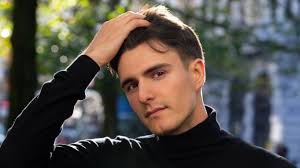 We zijn 2020 hé preutse mensen. A 26 Ans Conner Rousseau Est Le Nouveau President Des Socialistes Flamands Que Va T Il Changer