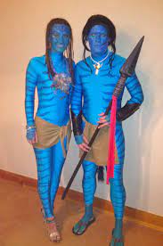 This article outlines how to make avatar pants and shirts, either for yourself or to sell in the catalog. Disfraz Para Noche De Brujas Couple Halloween Costume Avatar Costume Couple Halloween Costumes Couples Costumes Halloween Costumes