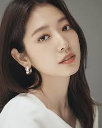 Park Shin Hye @ssinz7 posing before the online #Netflix movie '#Call' interview 😍😍 #ParkShinHye #박신혜