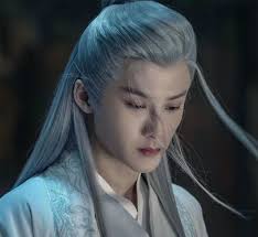 Nhan sắc gây xôn xao của bạn gái Đàn Kiện Thứ