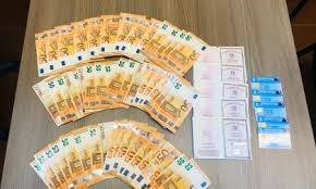 Firenze@pec.bancaditalia.it (posta elettronica certificata) firenze.segreteria@bancaditalia.it. Prelievi Agli Sportelli Con Documenti Falsi Avevano 8mila Euro In Auto Prima Firenze