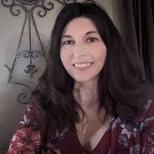 Robyn Mendenhall's Instagram, Twitter & Facebook