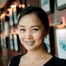 Elizabeth Hui's Instagram, Twitter & Facebook