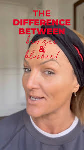 Some people believe that blusher & bronzer are the same thing, but here's a  breakdown