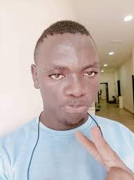 🔸 60 minutes 🔸 0 goals 🔸 0 assists 🔸 4 passes 🔸 0 key passes 🔸 0%  dribbles 🔸 3/13 duels won 🔸 29 hair flicks Describe Viktor Gyökeres'  debut in ONE word?