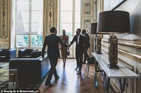Access published by justin & hailey bieber meet french president macron video. Fjafgggfkhdaam