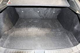 Interieur Model S 2012 Finition Des Plastiques Volume De Coffre Et Habitabilite