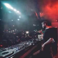 ǝɔɐɥƆ (@burgess.music) • Instagram photos and videos