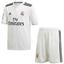 Browse kitbag for official real madrid kits, shirts, and real madrid football kits! Adidas Real Madrid Home Junior Kit 18 19 White Goalinn