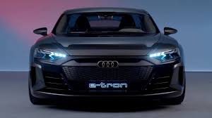 The brand with the four rings is presenting one of the stars of the 2018 auto show in the movie capital los angeles. Audi E Tron Gt Concept Exterior Interior Youtube