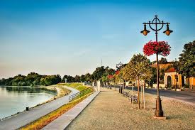 Szentendre magyarország egyik legnépszerűbb budapesthez közeli turista célpontja. Private Guided Tour To Szentendre Visegrad Castle Danube Bend 2021 Budapest
