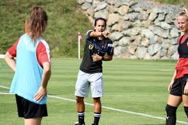 In der qualifikation zur wm 2011 traf die mannschaft auf spanien, england, die türkei und malta. Ofb Frauen Nationalteam Wir Haben Erstmals Eine Teamchefin Wien