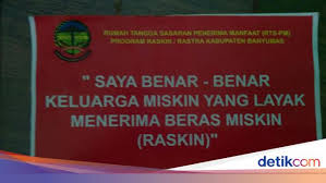 Check spelling or type a new query. Stiker Saya Benar Benar Keluarga Miskin Di Banyumas Dianggap Berlebihan