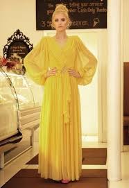 Women's vintage 1980s black and turquoise sequin silk top by frank usher with scalloped hem. Vintage Frank Usher Yellow Chiffon Runway Dress Yellow Dress 2dayslook Yellow Style Yellowfashion Dress Shirts For Women Dresses Yellow Bridesmaid Dresses