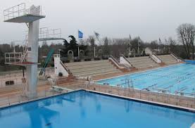 Nogent La Piscine Attendra Encore Un An De Plus Son Bain De Jouvence Le Parisien