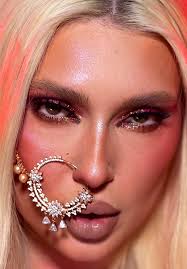 Angelina Sam (@angelinasammm)