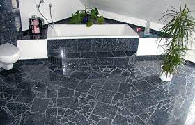 Fliesen 60x60 blue pearl granit sind natursteine, die eine hervorragende beständigkeit gegen starke äußere einflüsse aufweisen und sich ideal für die herstellung einer reihe unterschiedlicher produkte wie arbeitsplatten, platten, fliesen, wände, skulpturen usw. Labrador Blue Pearl Gt Aus Dem Granit Sortiment Von Wieland Naturstein
