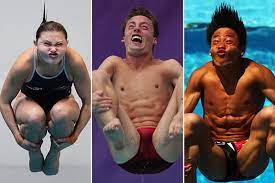 26 breathtaking photos of olympic divers doing their best dives and showering off afterward. This Is How Olympic Divers Really Look While Diving