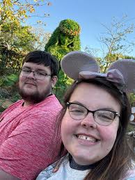 Today marks 1 year of 💐Andrea's Foxy Scents💐! Thank you all for helping  keep this community strong. This was the new group I appreciate you all