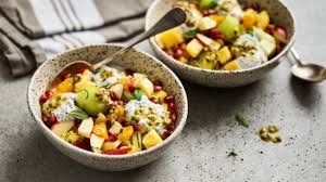 Die Wunderbare Kombination Der Fruchte Schmeckt Auch Ohne Weitere Zutaten Bereits Hervorragend Doch Mit Dem Mohn Joghurt Wur In 2020 Obstsalat Gesunde Rezepte Rezepte