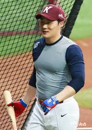 '수비 요정' 김하성(26·샌디에이고 파드리스)이 또 한 번의 호수비로 눈길을 사로잡았다. M í˜„ìž¥ ê¸€ëŸ¬ë¸Œë„ 2ê°œ Sd ê¹€í•˜ì„± 2ë£¨ìˆ˜ ìœ ê²©ìˆ˜ í›ˆë ¨ êµ¬ìŠ¬ë•€