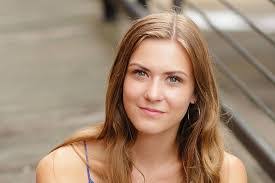 Lacey Mathis's Instagram, Twitter & Facebook