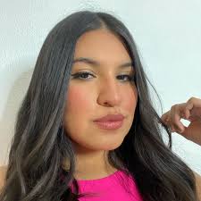 Vanessa Munoz's Instagram, Twitter & Facebook